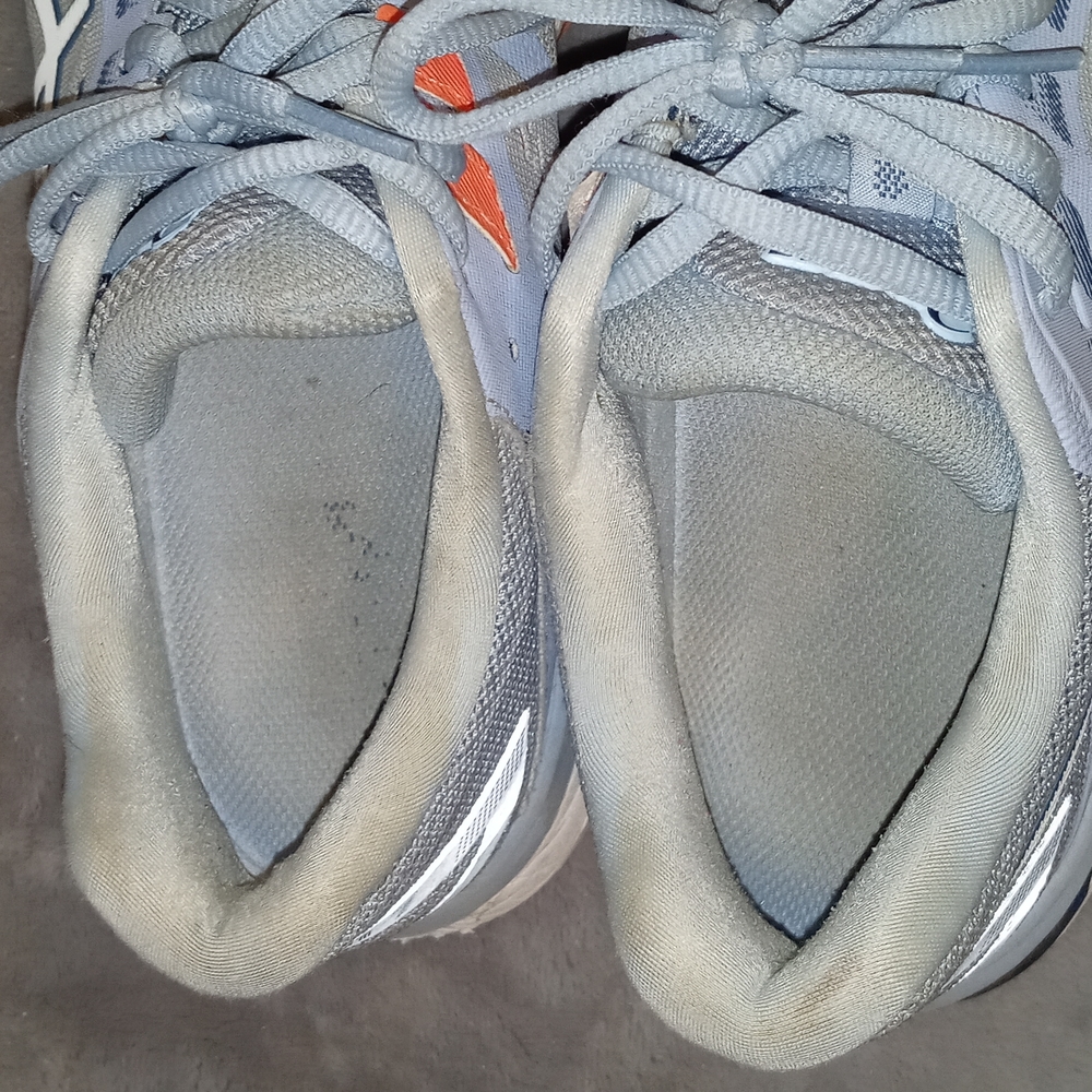 1215 Asics GT-2000 7 Dynamic Duomax Sneakers - Picture 5 of 12